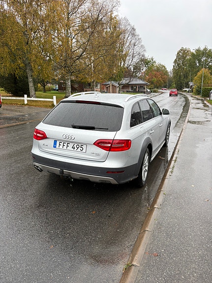 Audi A4 allroad 4 of 5