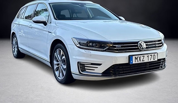 Volkswagen Passat 3 of 12