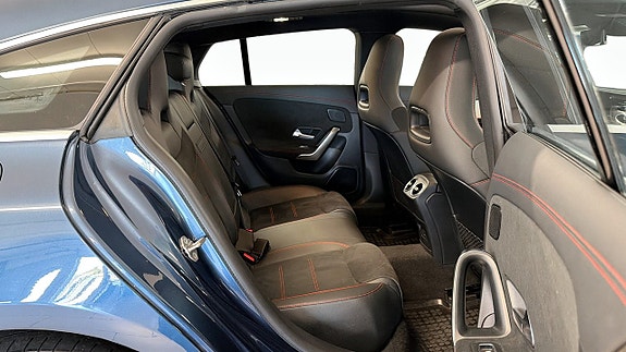 Mercedes-Benz CLA250 e 5 of 24
