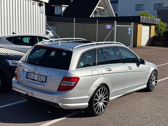 Mercedes-Benz C220 6 of 17
