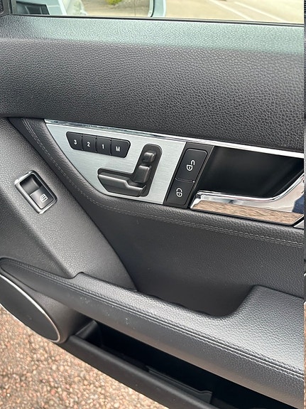Mercedes-Benz C220 12 of 17