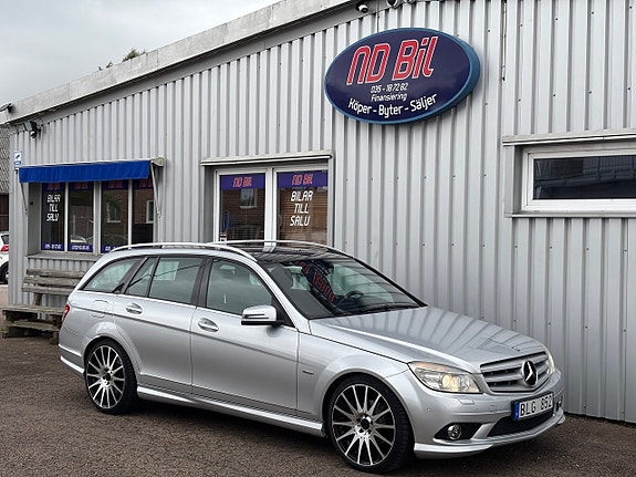 Mercedes-Benz C220 2 of 17