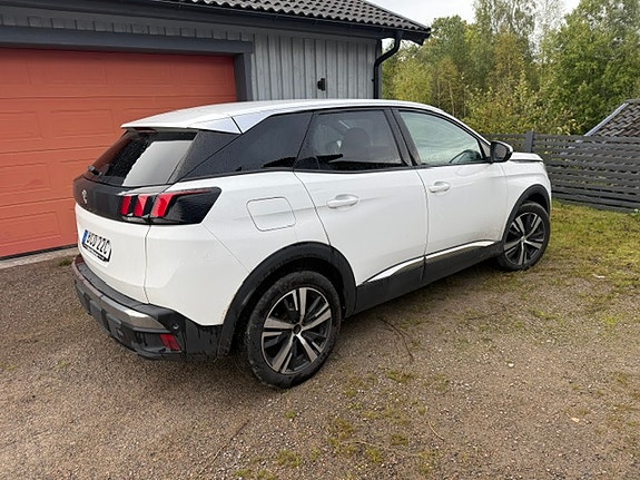 Peugeot 3008 4 of 8
