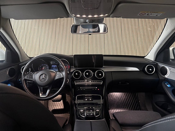 Mercedes-Benz C350 14 of 25