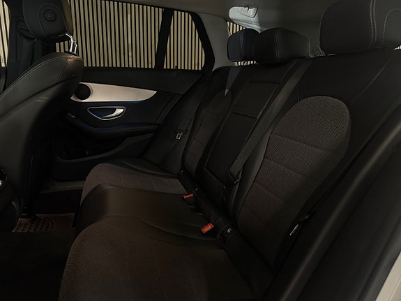 Mercedes-Benz C350 13 of 25