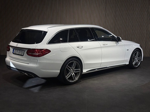 Mercedes-Benz C350 4 of 25