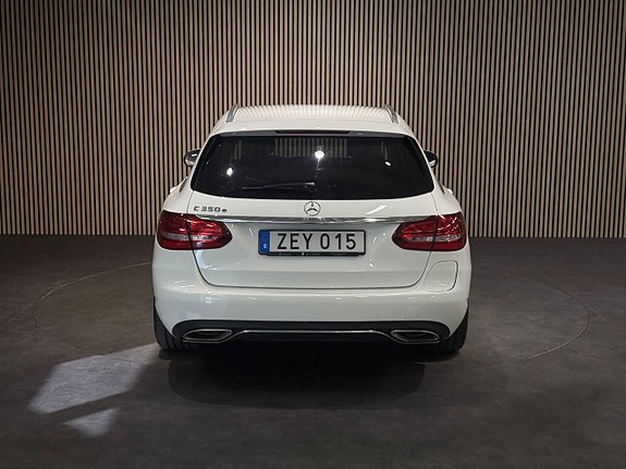 Mercedes-Benz C350 5 of 25