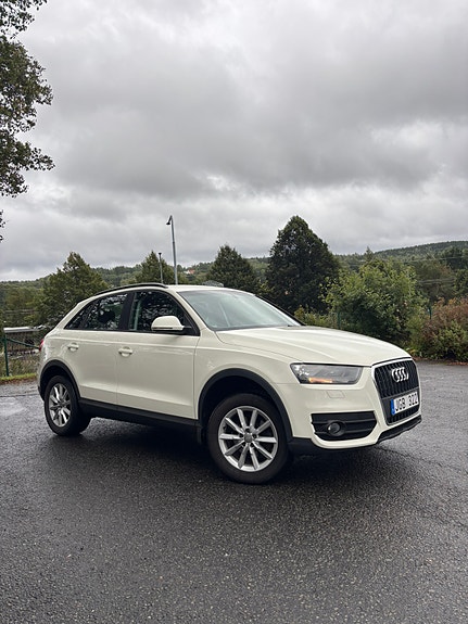Audi Q3 2 of 6