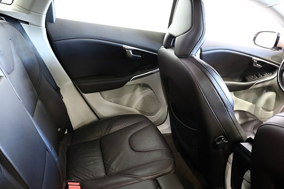 Volvo V40 9 of 23