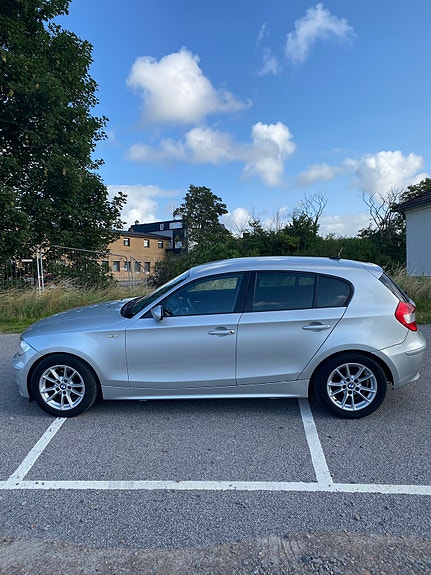 BMW 118i 3 of 13