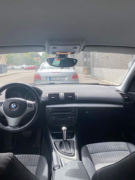 BMW 118i 9 of 13