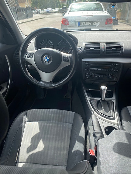 BMW 118i 8 of 13