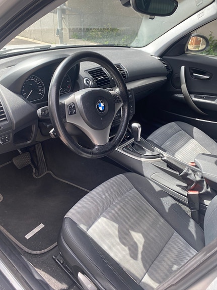 BMW 118i 10 of 13