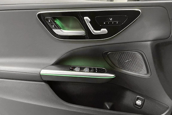 Mercedes-Benz C300 d 13 of 16