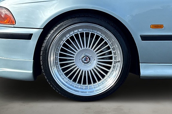 BMW 523i 9 of 20