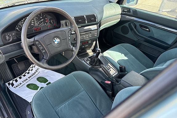 BMW 523i 14 of 20
