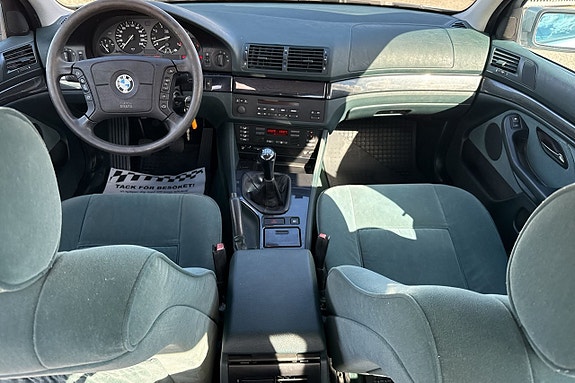 BMW 523i 16 of 20