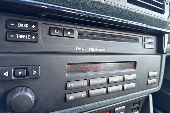 BMW 523i 20 of 20