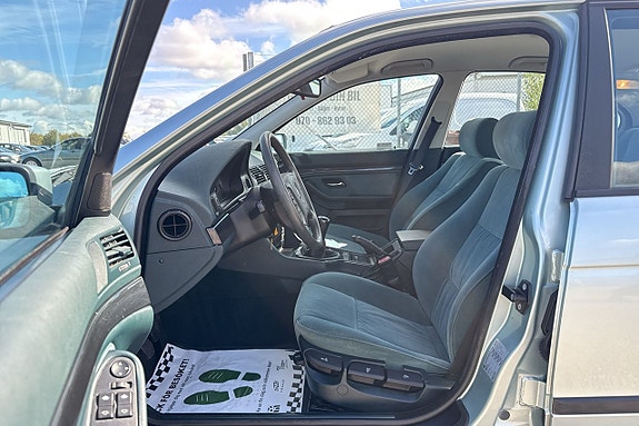 BMW 523i 13 of 20