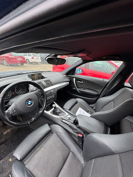 BMW 120d 3 of 4