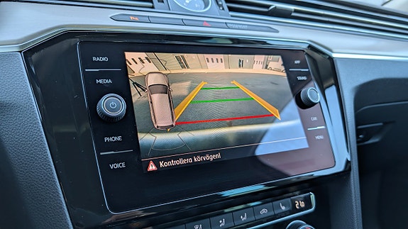 Volkswagen Passat 24 of 30