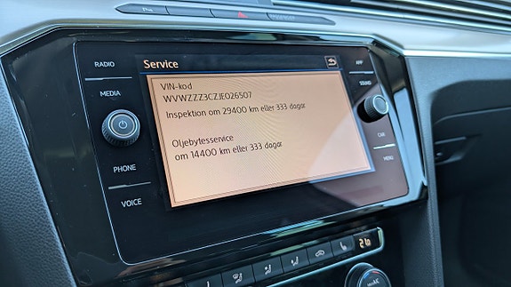 Volkswagen Passat 25 of 30