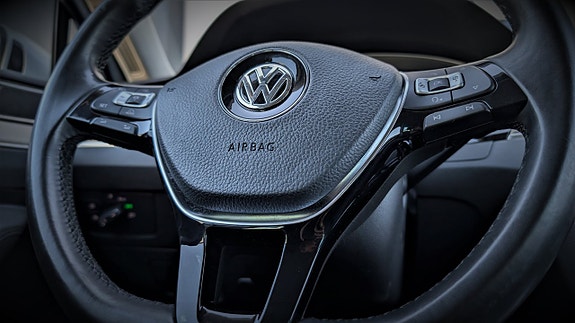 Volkswagen Passat 17 of 30