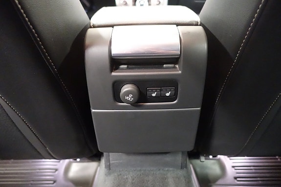 Volvo V70 24 of 30