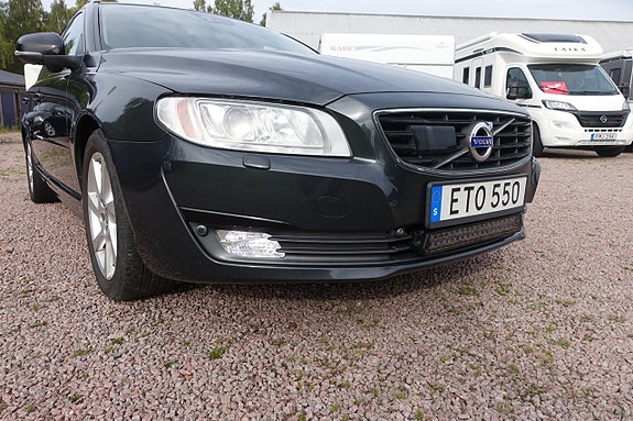 Volvo V70 7 of 30