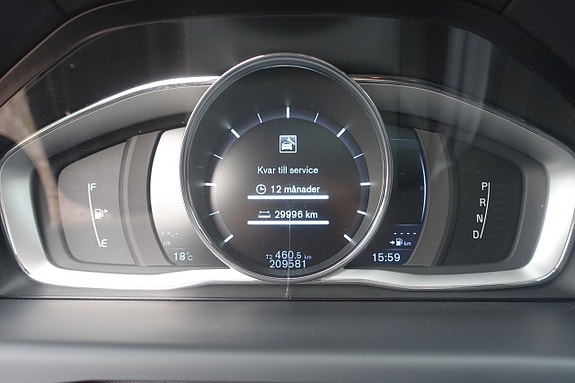 Volvo V70 15 of 30