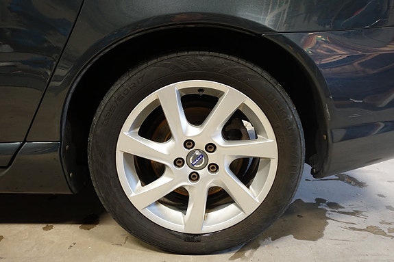 Volvo V70 12 of 30