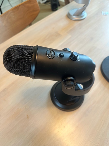 Product image 1 of 3