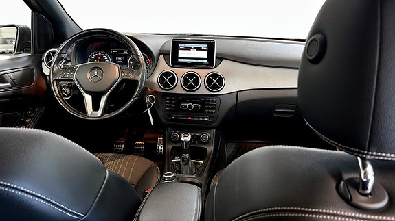 Mercedes-Benz B200 4 of 20