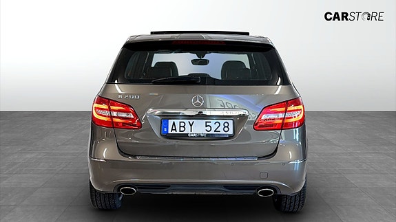Mercedes-Benz B200 7 of 20