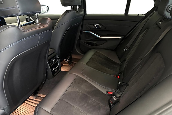 BMW 320 15 of 19