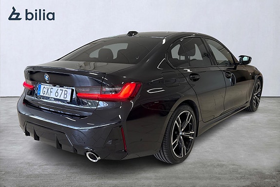 BMW 320 17 of 19