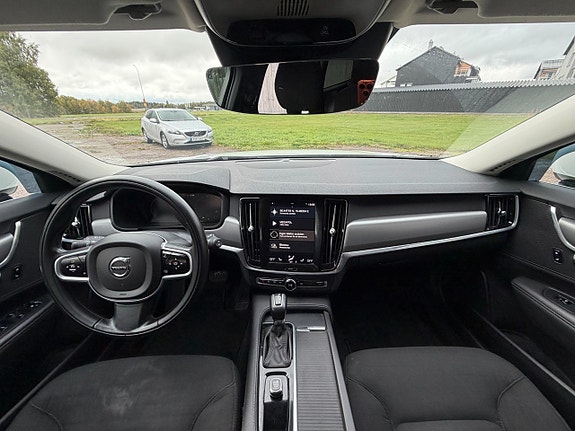 Volvo V90 21 of 23