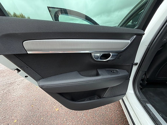Volvo V90 19 of 23