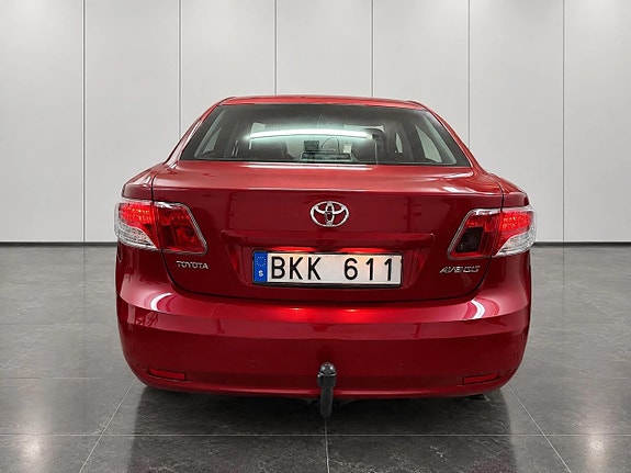 Toyota Avensis 6 of 17