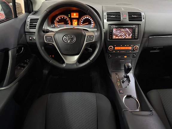 Toyota Avensis 15 of 17