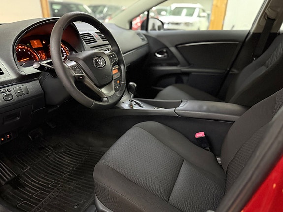 Toyota Avensis 10 of 17