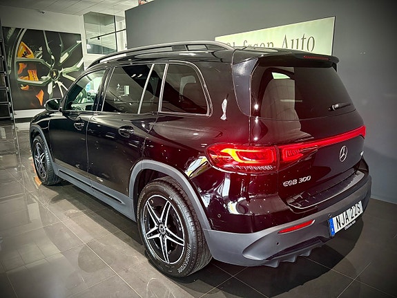Mercedes-Benz EQB300 8 of 22