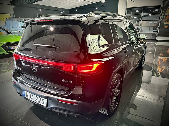 Mercedes-Benz EQB300 13 of 22