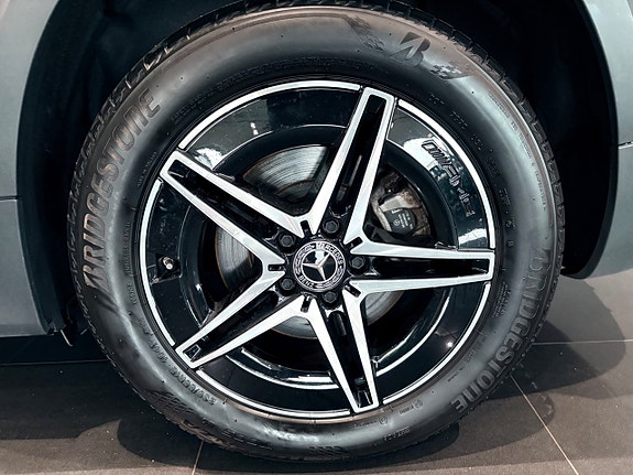 Mercedes-Benz EQB300 10 of 22
