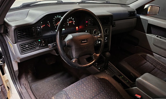 Volvo 850 9 of 18