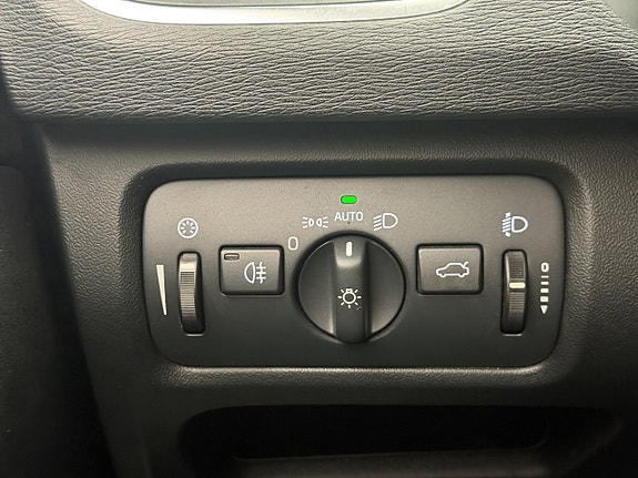 Volvo V40 24 of 28