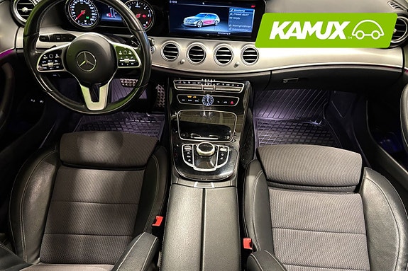 Mercedes-Benz E200 10 of 23