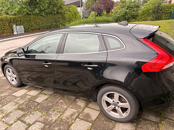 Volvo V40 6 of 13