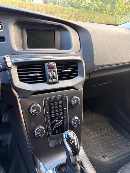 Volvo V40 7 of 13