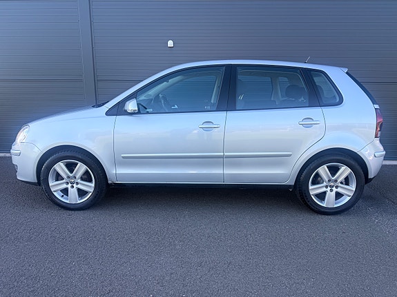 Volkswagen Polo 2 of 10